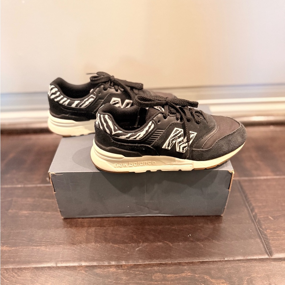 New Balance 997H Sneakers - Black and White